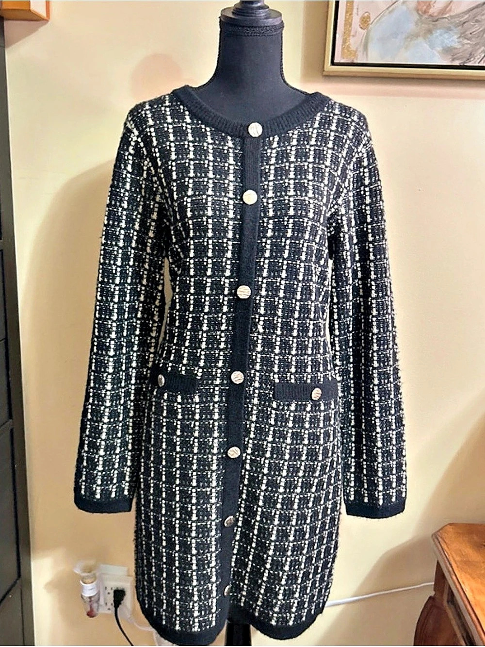 Tahari Boucle Knit Cardigan in Black & Gold Size Large NWT